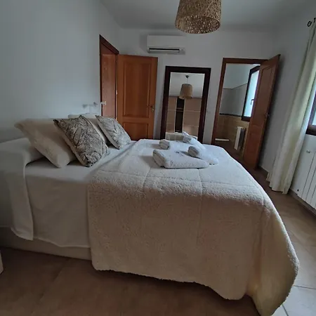 Casa Serena Con Piscina Y Jardin * Sant Llorenc de Balafia