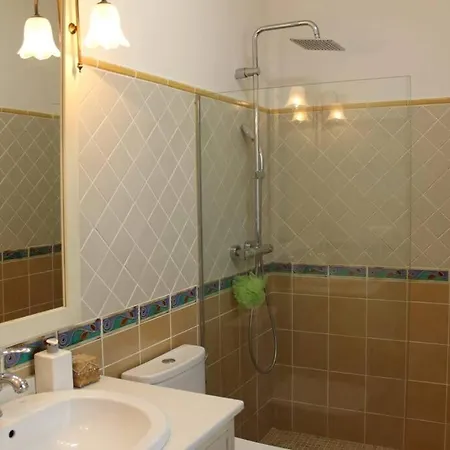 Casa Serena Con Piscina Y Jardin *