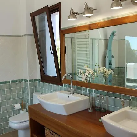 Casa Serena Con Piscina Y Jardin