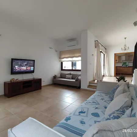 펜션 Casa Serena Con Piscina Y Jardin 산트 요렌소 드 발라피아